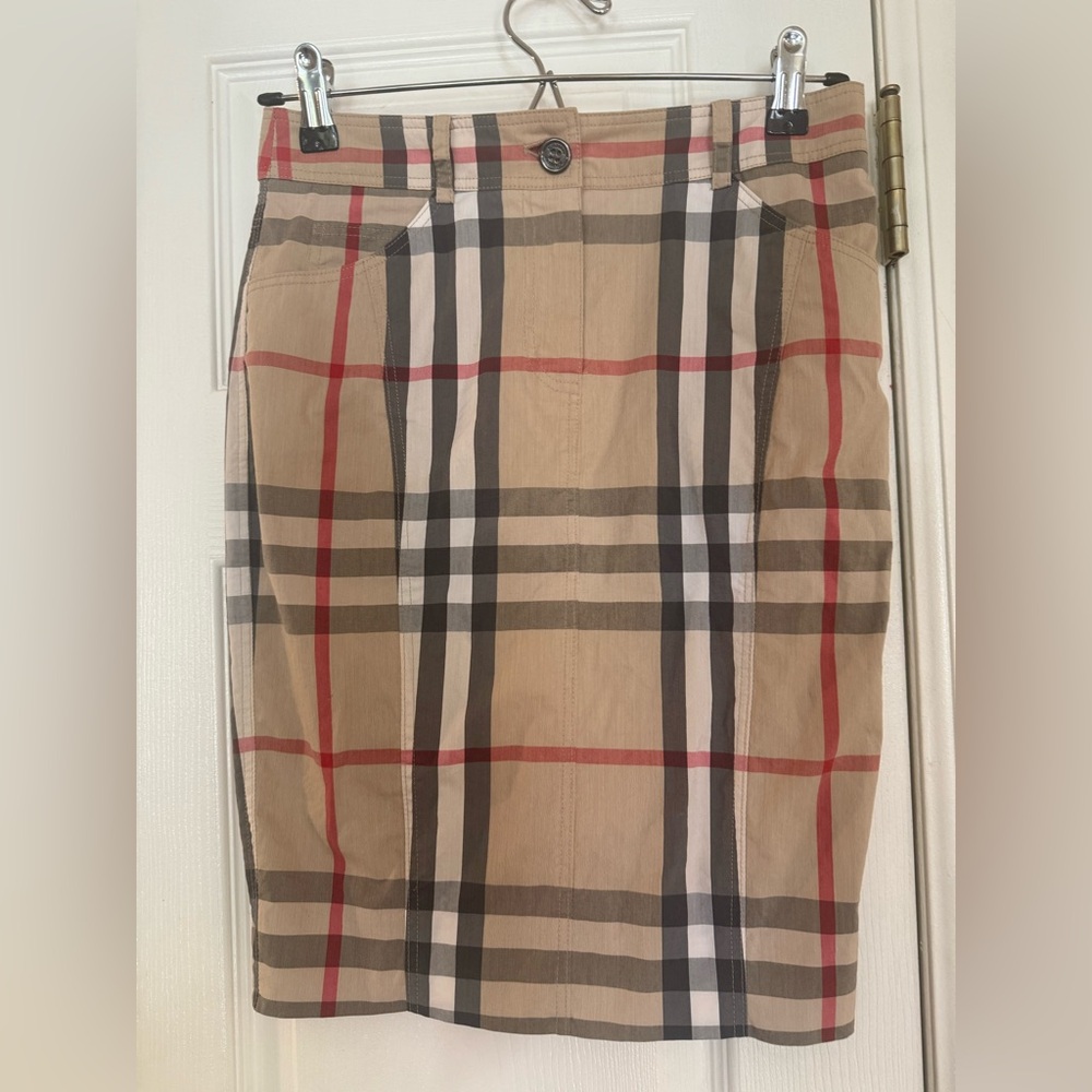 Burberry Brit pencil skirt Size 2 *perfect condition